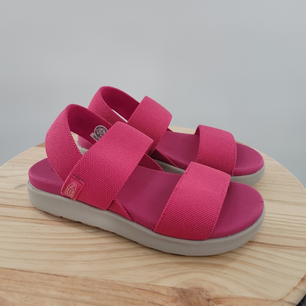 New Keen Women Shoe Elle Backstrap Size 5M Ankle Strap Sport Sandal Pink